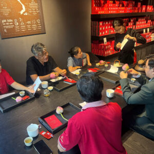 Tra-Viet-the-tea-show-experience