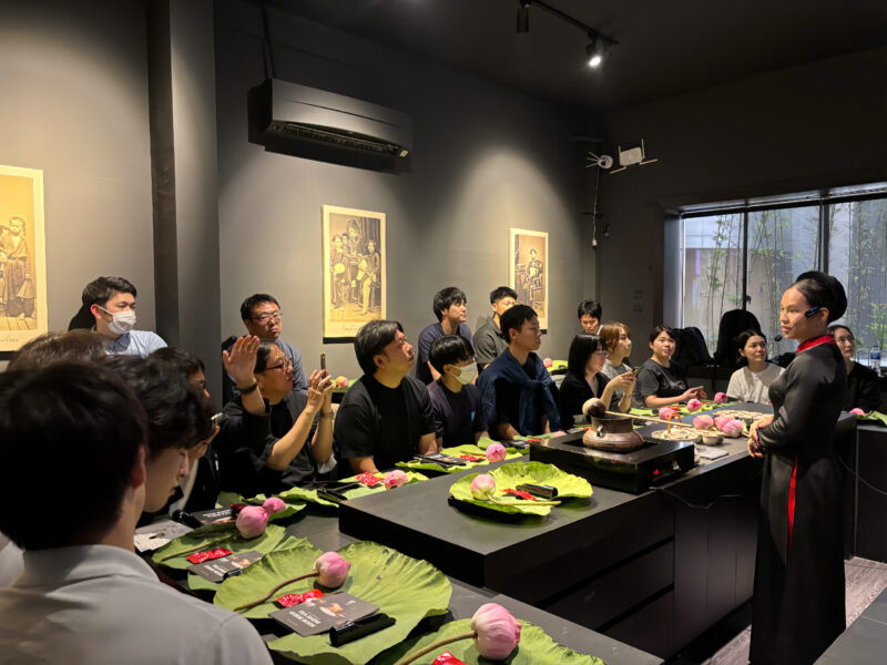 Hands-on Discovery of Vietnamese Lotus Tea & Culture